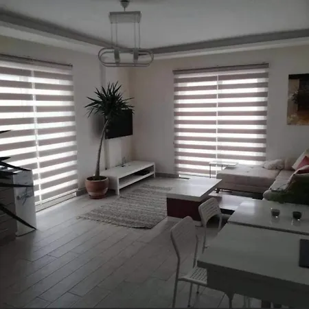 דירה Fabulous 3 Bedroom In With Pool דליאן