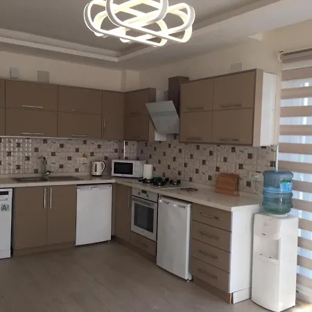 Fabulous 3 Bedroom In With Pool דירה *
