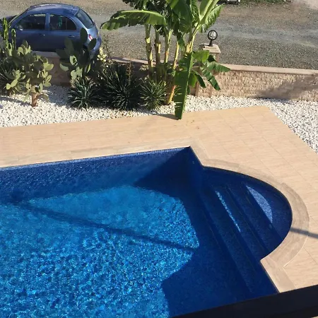 Fabulous 3 Bedroom In With Pool דירה *